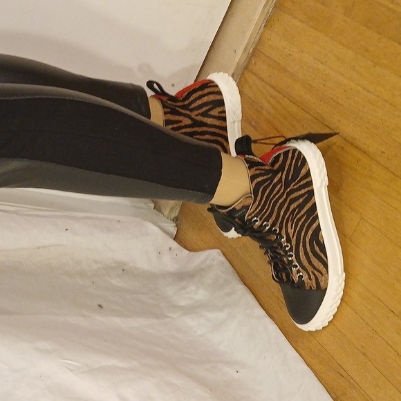 🔥 🔥 NWT Giuseppe Zanotti Mix Media  Booties/Sneaker - Picture 15 of 16